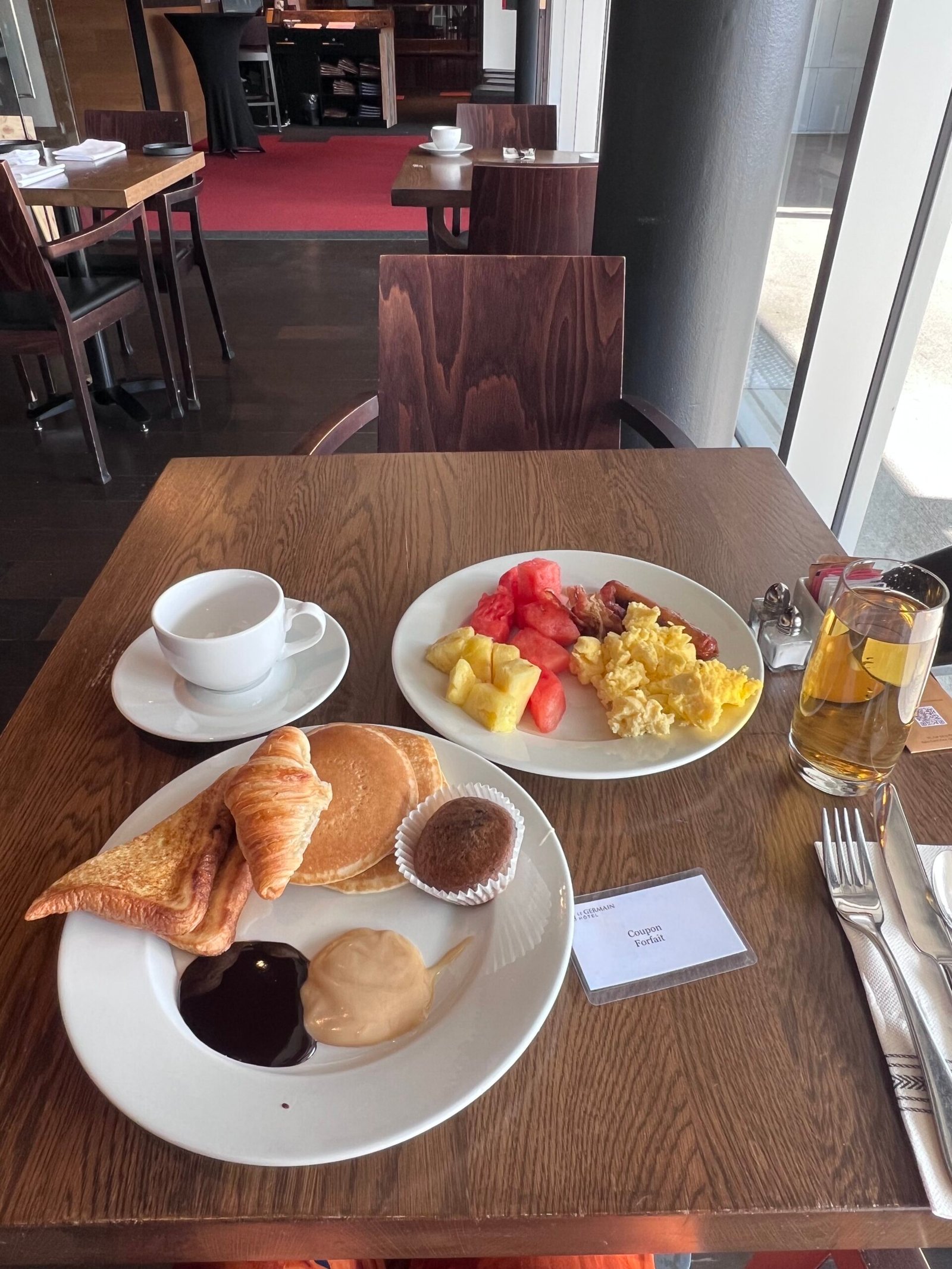 Breakfast spread at Les Labours Restaurant