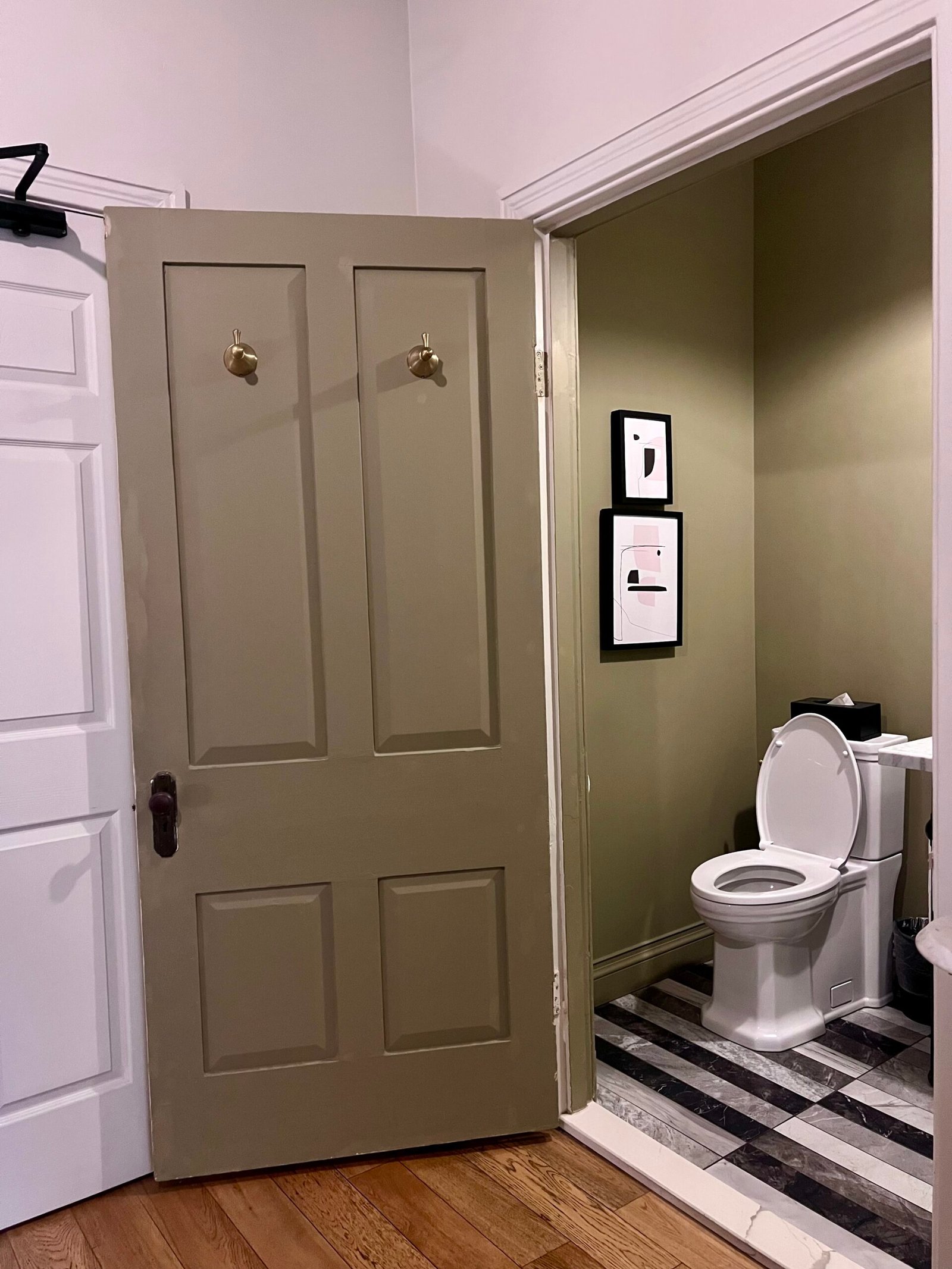 Premium Queen Room at Rosemount Inn