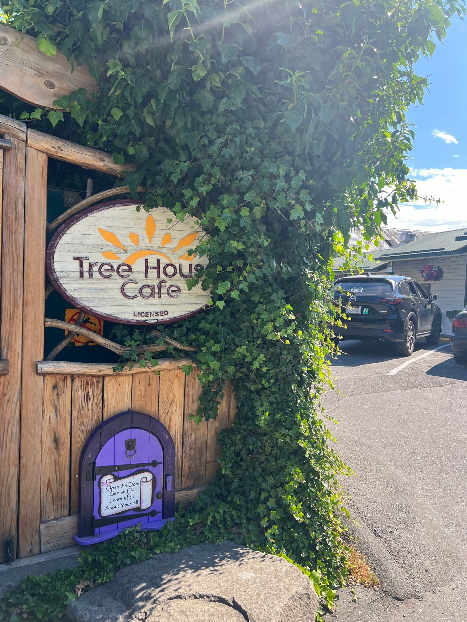 Tree House Cafe