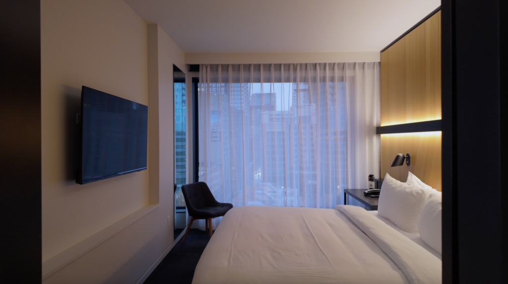 Classic Queen Room at Hotel Monville, Montreal