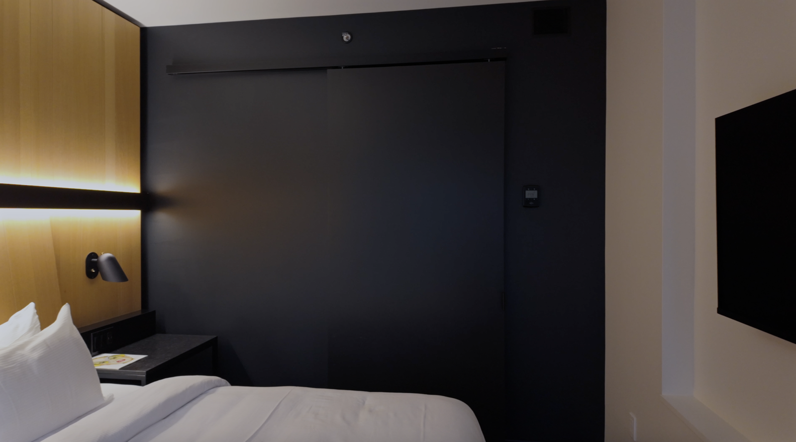 Hotel Monville Montreal Review: The 269-Room Formula Behind an Urban Hotel Standard Room at Hotel Monville, Montreal